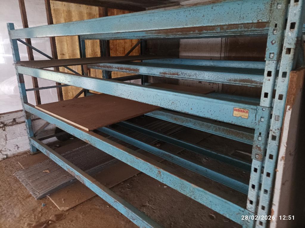 PALLETSTELLINGEN OF PANEELREKKEN, Ophalen