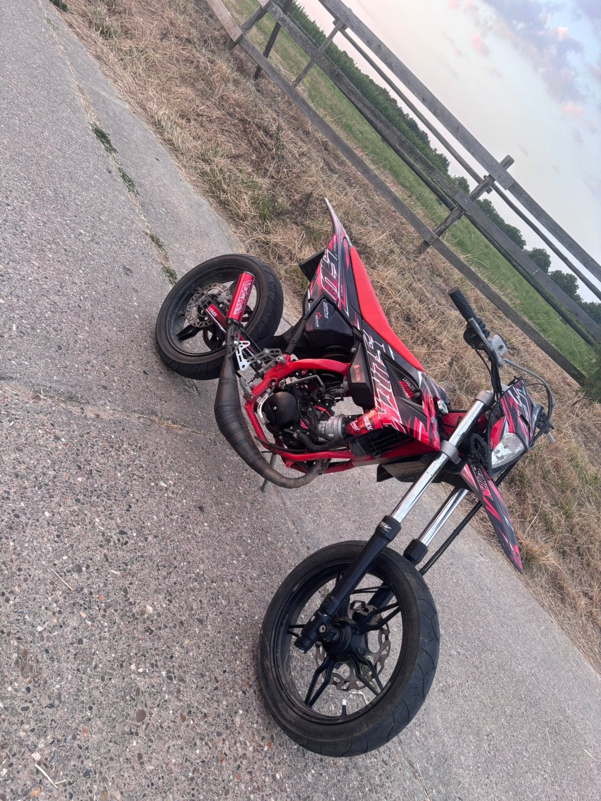 Beta 2022 supermoto, Fietsen en Brommers, 6 versnellingen, Ophalen of Verzenden, 77 cc, Klasse B (45 km/u)