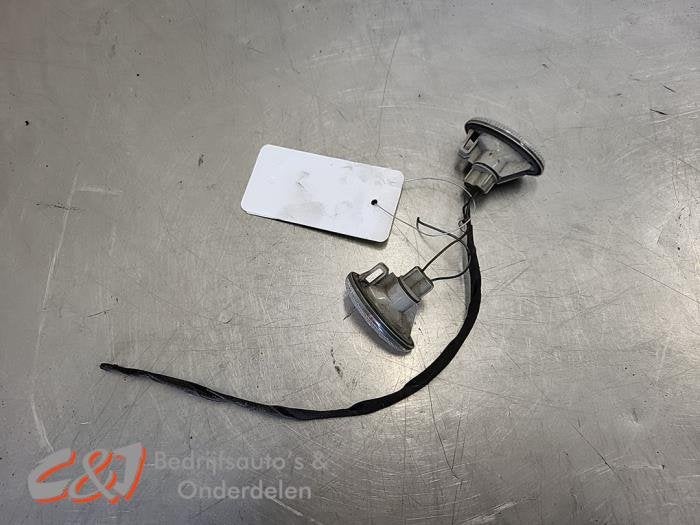 Knipperlicht Scherm links-voor van een Mercedes Vito, Gebruikt, -, Ophalen of Verzenden, -