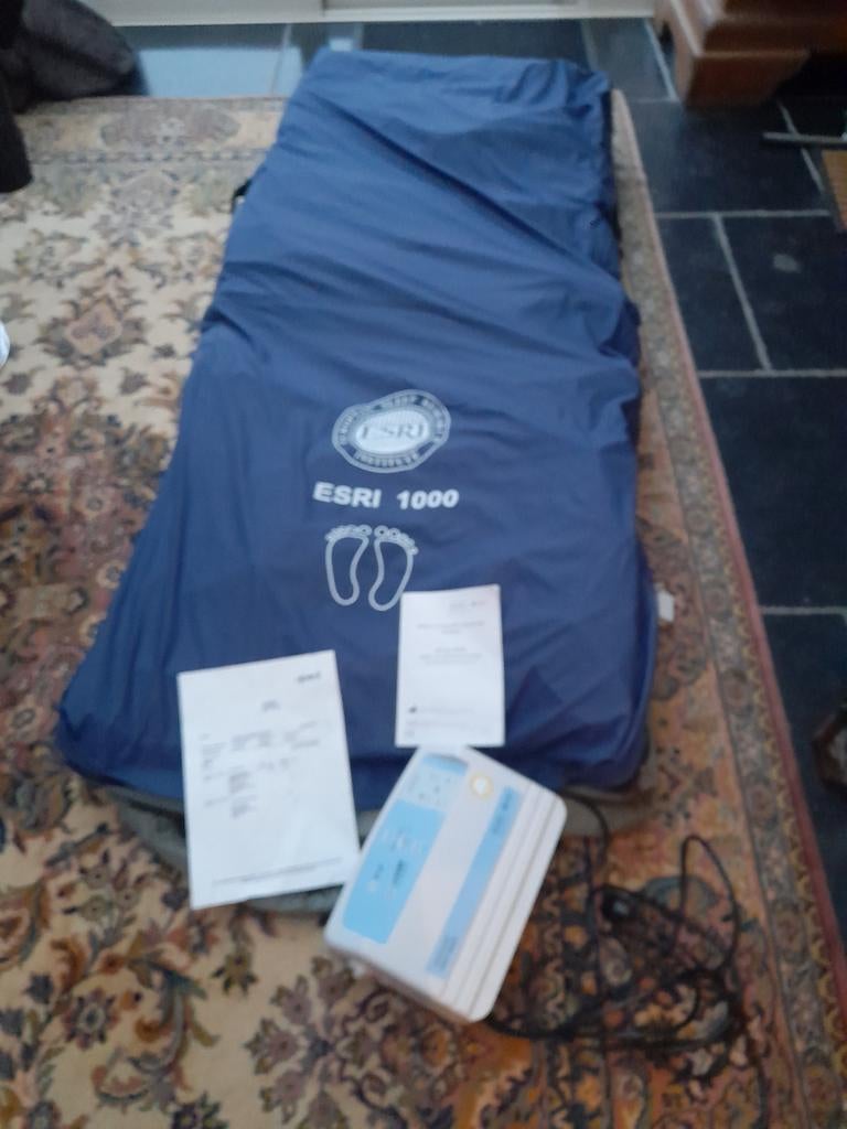 Alterneting  matras met pomp., Ophalen