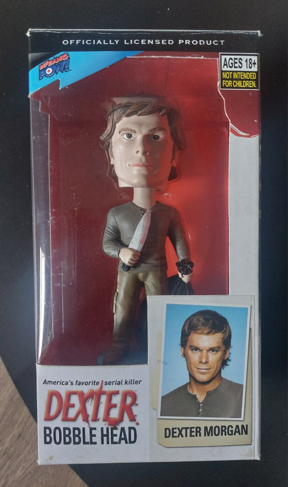 Dexter Killsuit Bobblehead, Ophalen