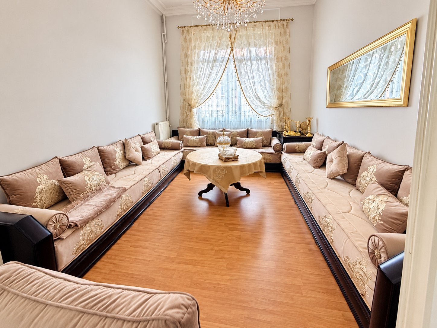 Magnifique salon marocain complet à vendre – 900 €, Ophalen