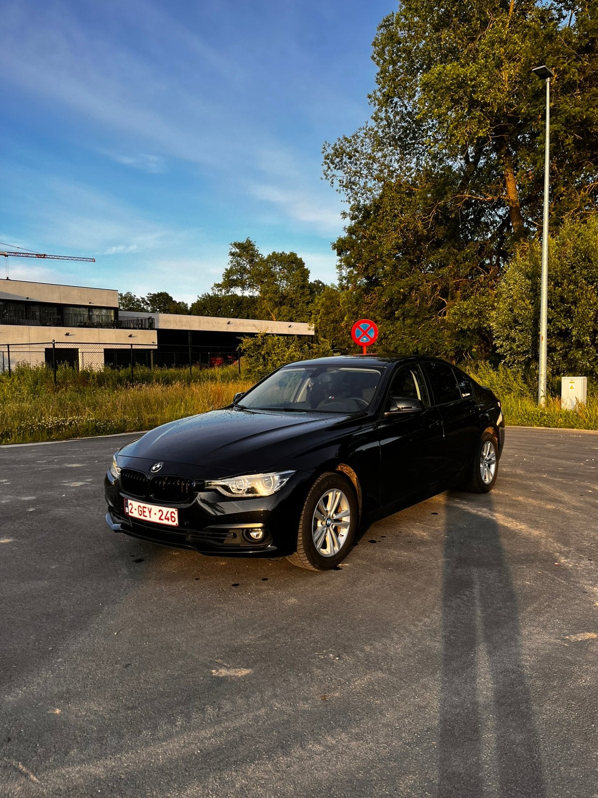 BMW 318i F30 LCI Advantage Edition Automaat, Auto's, BMW, Automaat, 4 deurs, Achterwielaandrijving, Lichtsensor