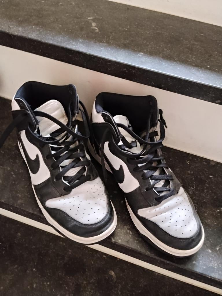 Nike dunks zwart wit 42,5 maat 2 keer gebruikt, Ophalen