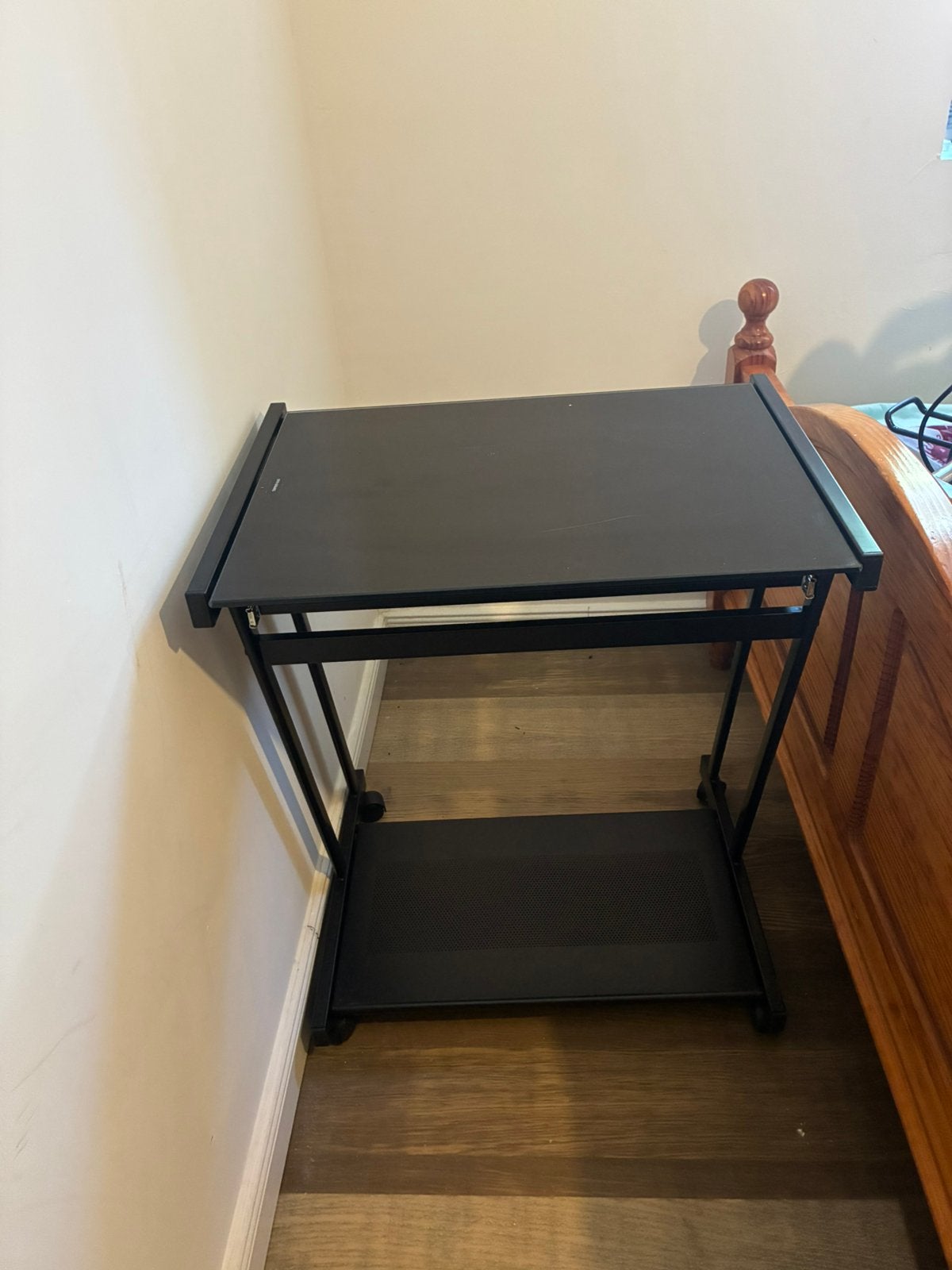 Table noire avec plateau coulissant, Enlèvement, Comme neuf