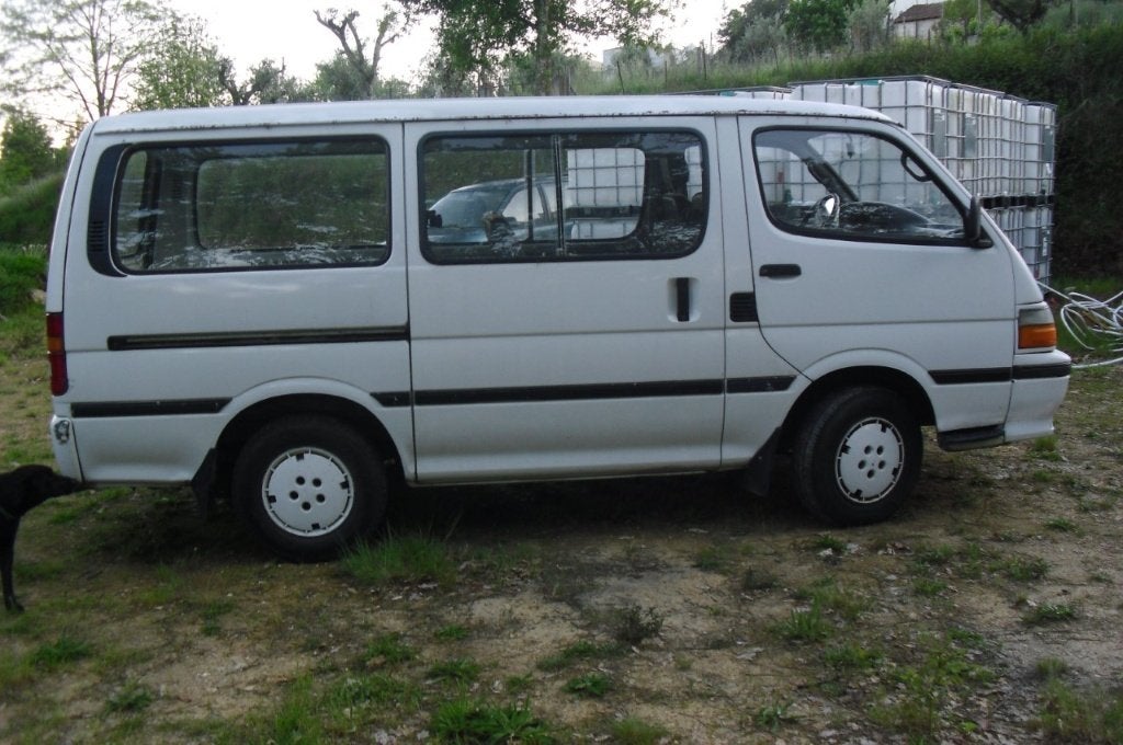 Toyota Hiace  9 zitter  VW transporter 2.4D Ambulance T4 5 z, Auto's, Voorwielaandrijving, 4 deurs, Wit, 9 zetels