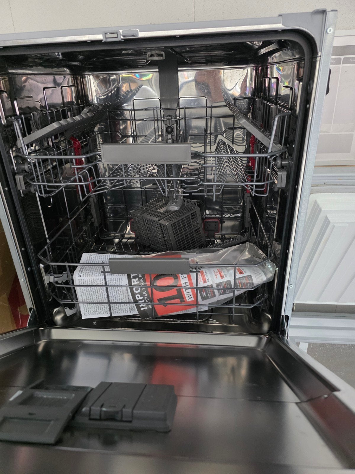 À vendre : Lave-vaisselle encastré (Whirlpool) - Tout neuf !, Electroménager, Enlèvement ou Envoi, Encastré, Whirlpool, Info@retech9.be
