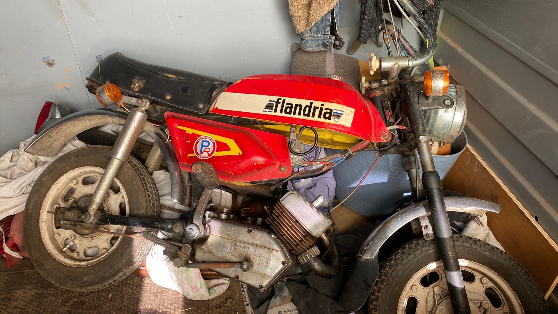 RECHERCHE pieces cyclomoteur mobylette flandria SP 837, Ophalen, Carburateur