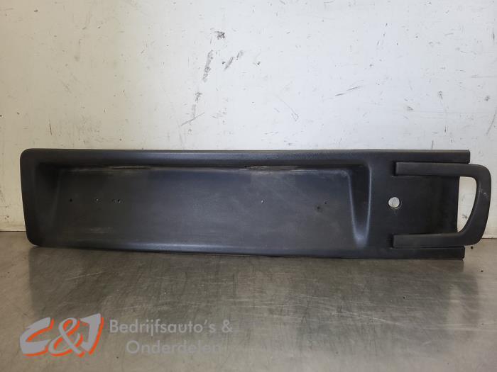 Support plaque d'immatriculation arrière d'un Fiat Doblo, -, 3 mois de garantie, Utilisé, Fiat