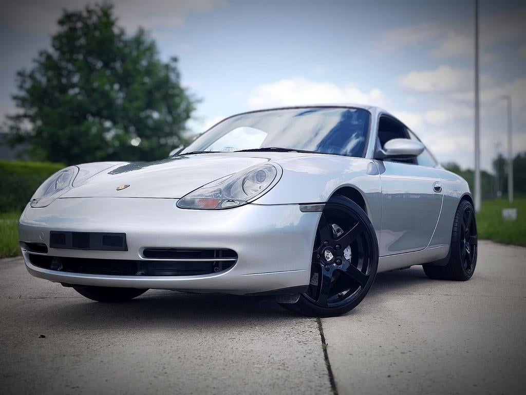 Porsche 911 Carrera 4, Autos, Porsche, Argent ou Gris, Achat, Entreprise, Noir