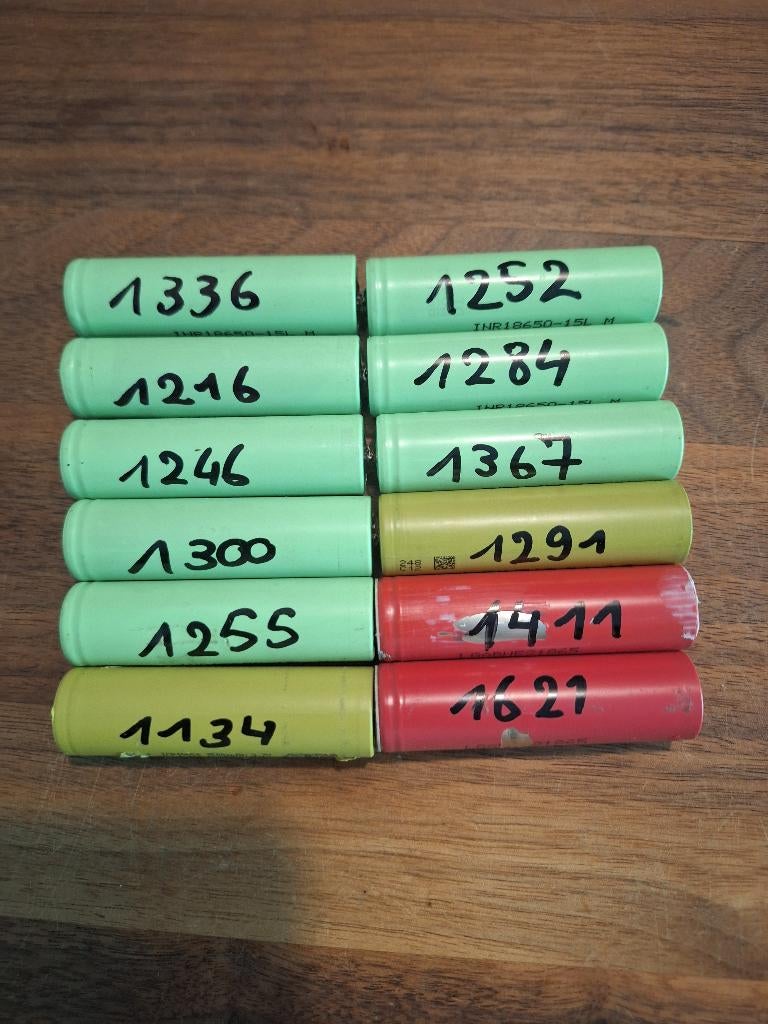 18650 12 stuks, Ophalen, Gebruikt, Oplaadbaar