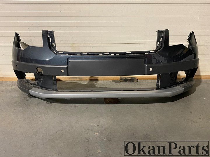 Skoda SuperB Scout 4x4 Outdoor voorbumper 3T0807221K, Gebruikt, Voor, Skoda, Bumper