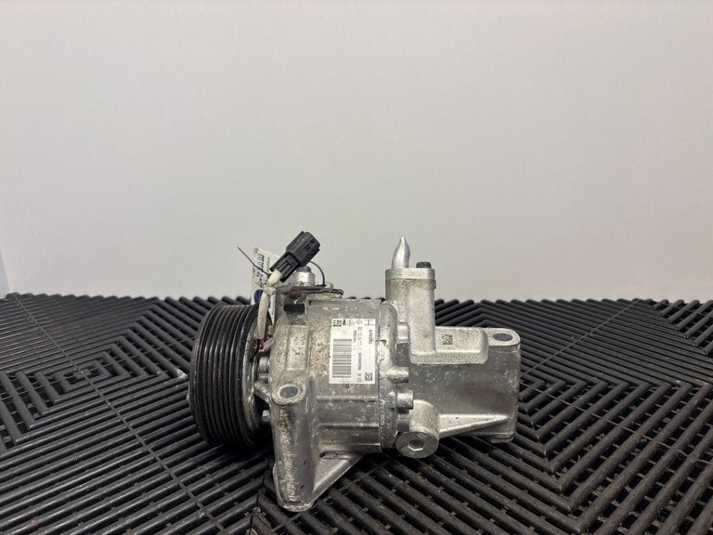 COMPRESSEUR CLIMATISATION Nissan Micra (K14), Valeo, Utilisé, 100, rue de Courcelles
75017  Paris, FR, Info@valeo.fr
