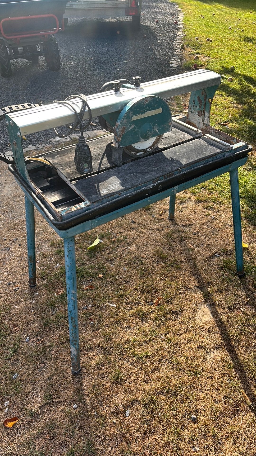 Table à découpe de carrelage., Enlèvement, Utilisé
