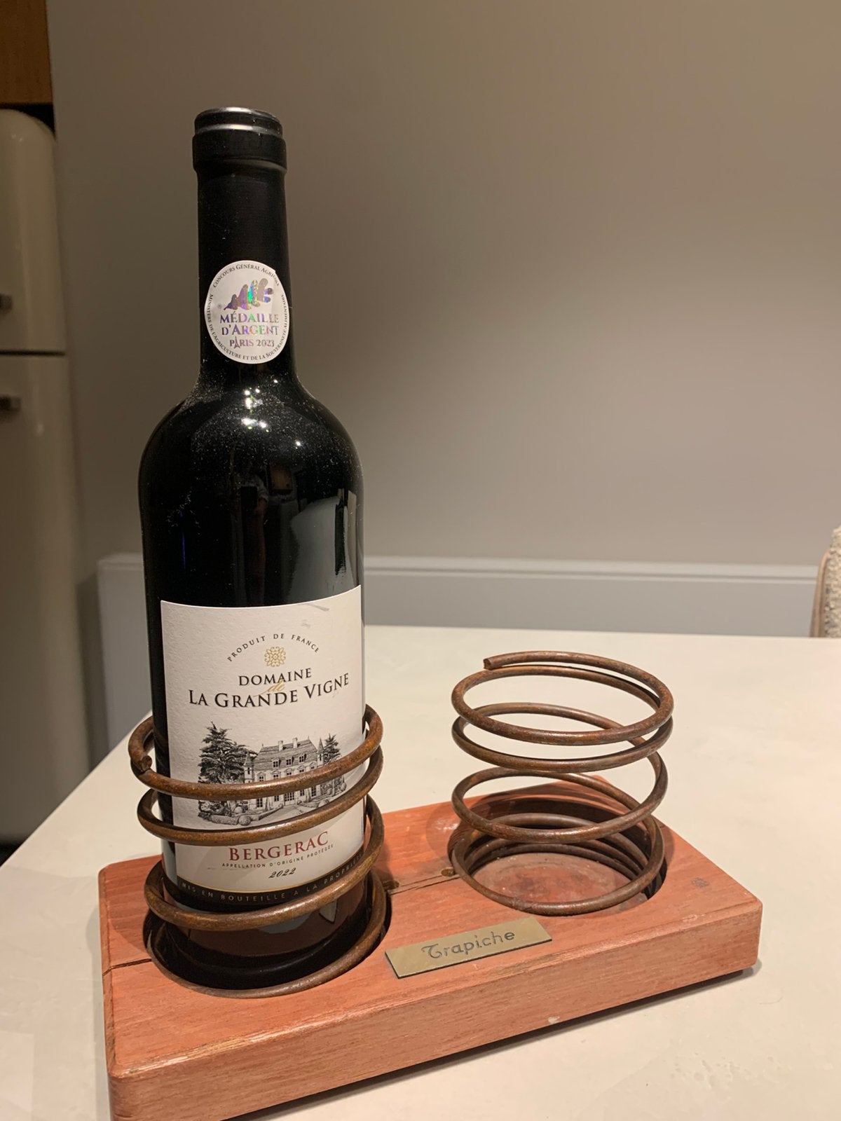 Porte-bouteilles de vin Vintage Trapiche en bois et métal, Maison & Meubles, Enlèvement ou Envoi, Comme neuf