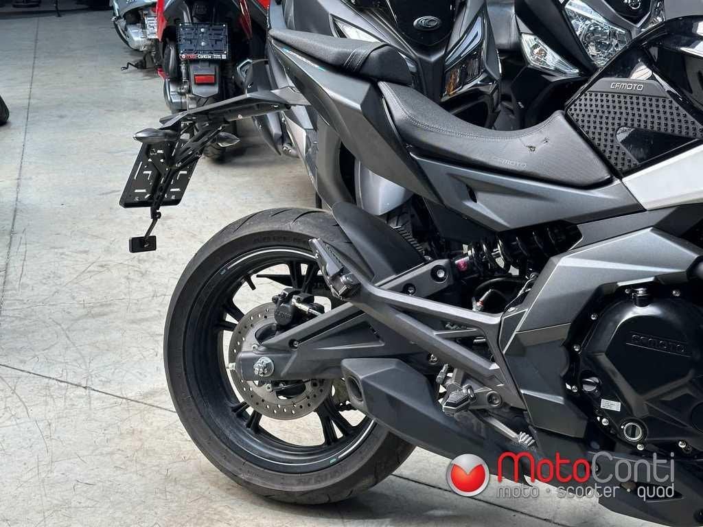 CF Moto NK 400 2020 [3859km], Motoren, Motoren | CFMOTO, 400 cc, 2 cilinders, Occasion, Bedrijf