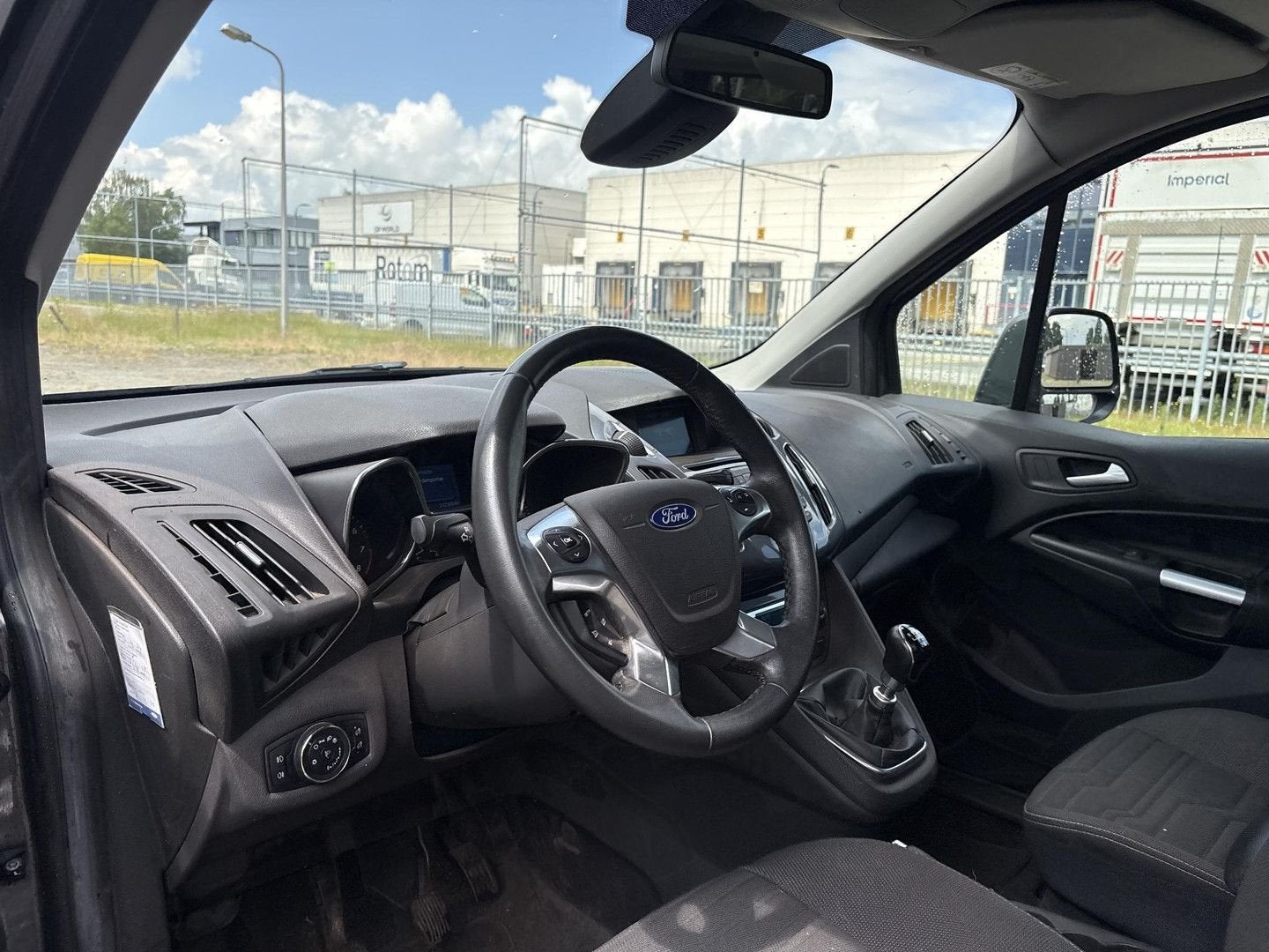 Ford Tourneo Connect Compact 1.0 Titanium | Climate | Cruise, Autos, Ford, Argent ou Gris, Achat, 129 g/km, Entreprise