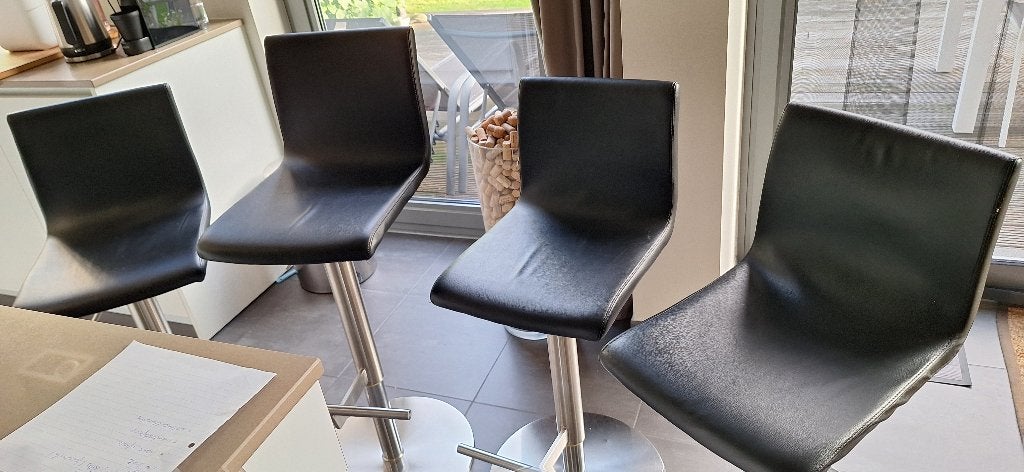 Barkrukken,  4 stuk, 4 tabourets, Comme neuf, Enlèvement, Cuir