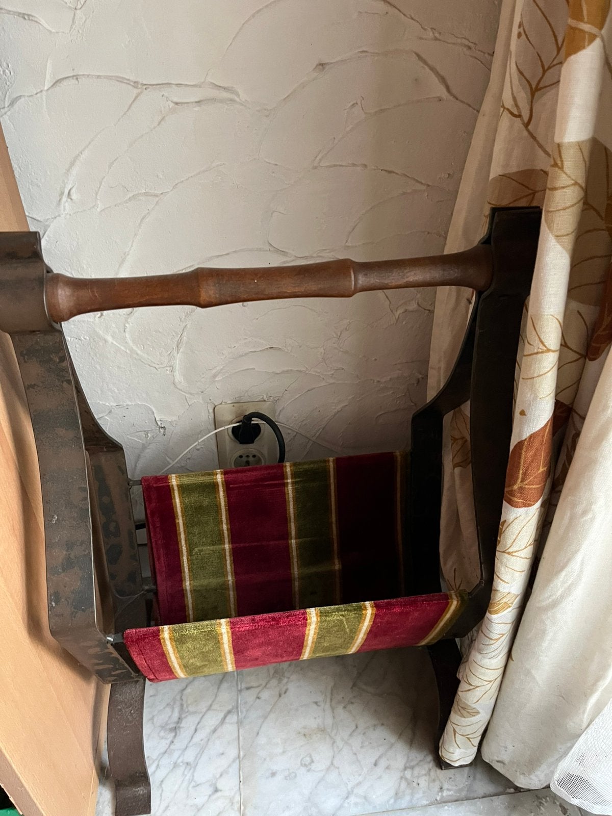 Porte journeaux, Antiquités & Art, Enlèvement