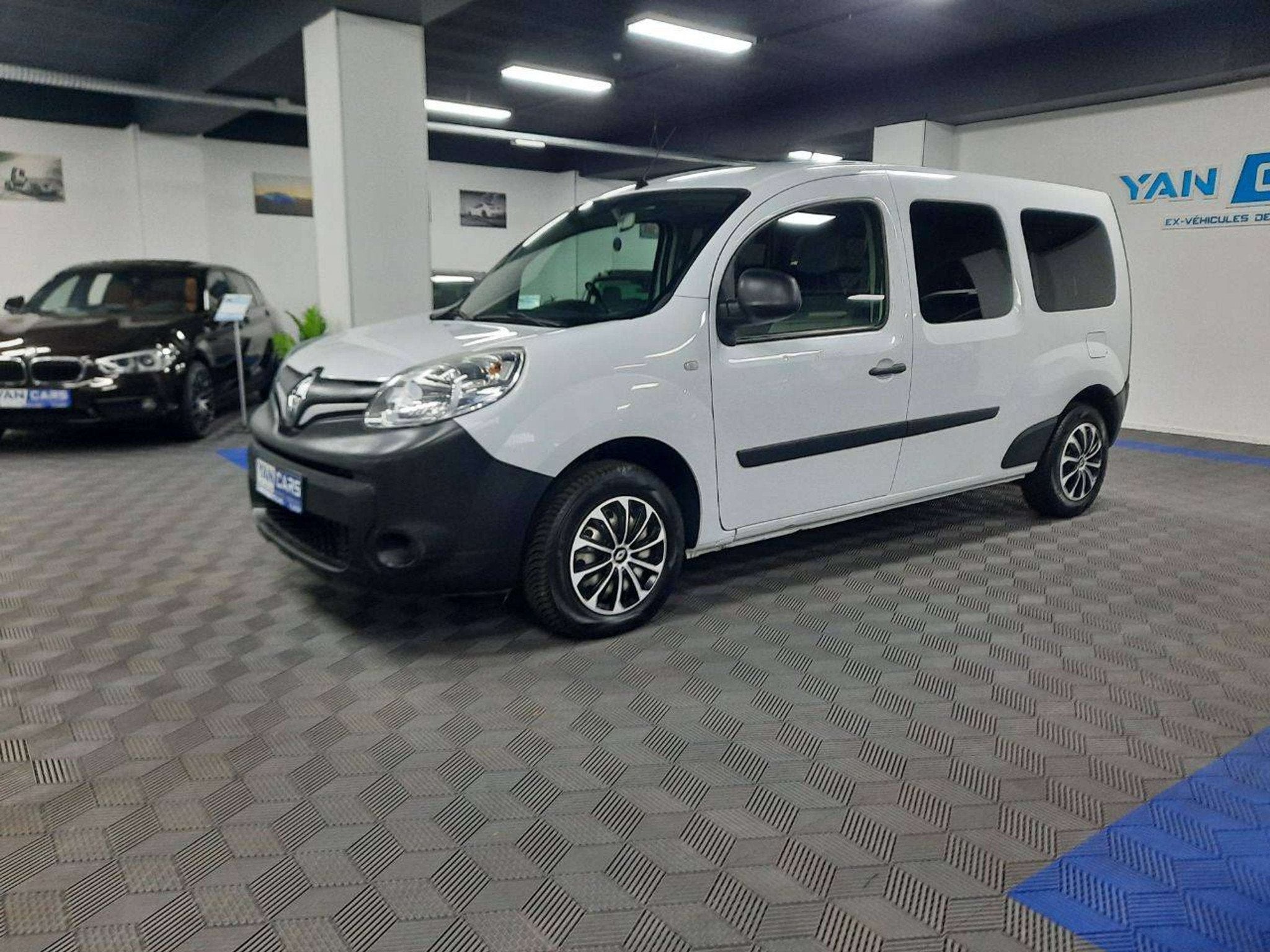 Renault Kangoo MAXI • GARANTIE 1 AN • 72 350 KM • EMBR, 1330 kg, Achat, Euro 6, 2 places