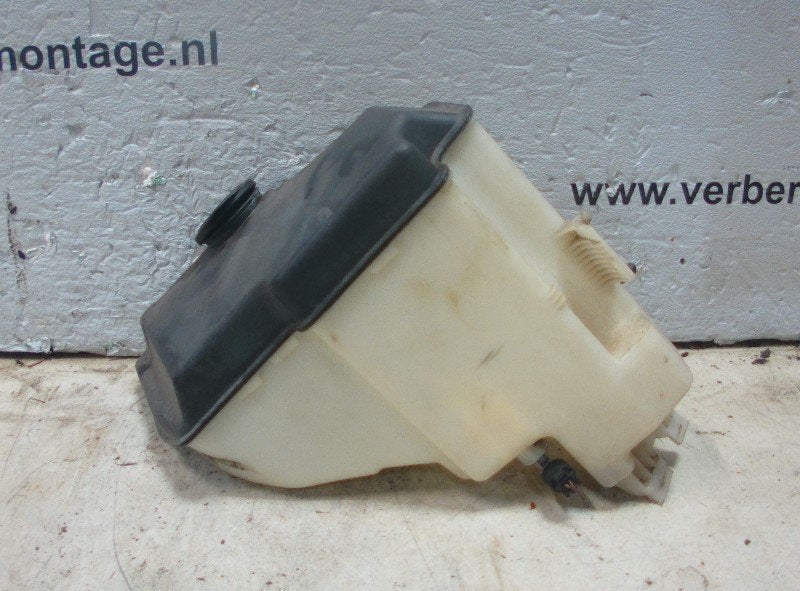 BOCAL LAVE-GLACE BMW 3 serie Touring (E46 / 3), Utilisé, BMW, Petuelring 130
80809  München, DE, Bayerische Motoren Werke AG