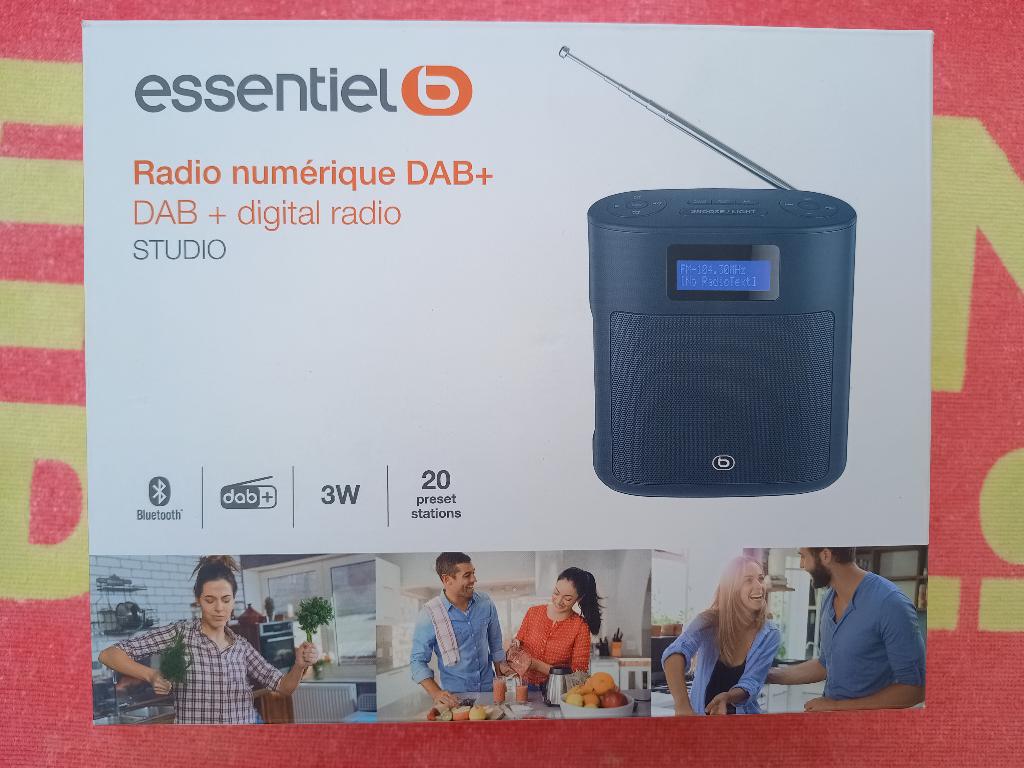 DAB+/bt/fm essentielB radio in doos compleet, Audio, Tv en Foto, Radio's, Ophalen of Verzenden, Gebruikt, Radio