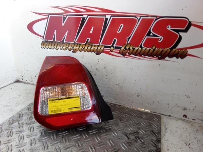 Achterlicht links van een Mitsubishi Colt, Gebruikt, -, -, Mitsubishi