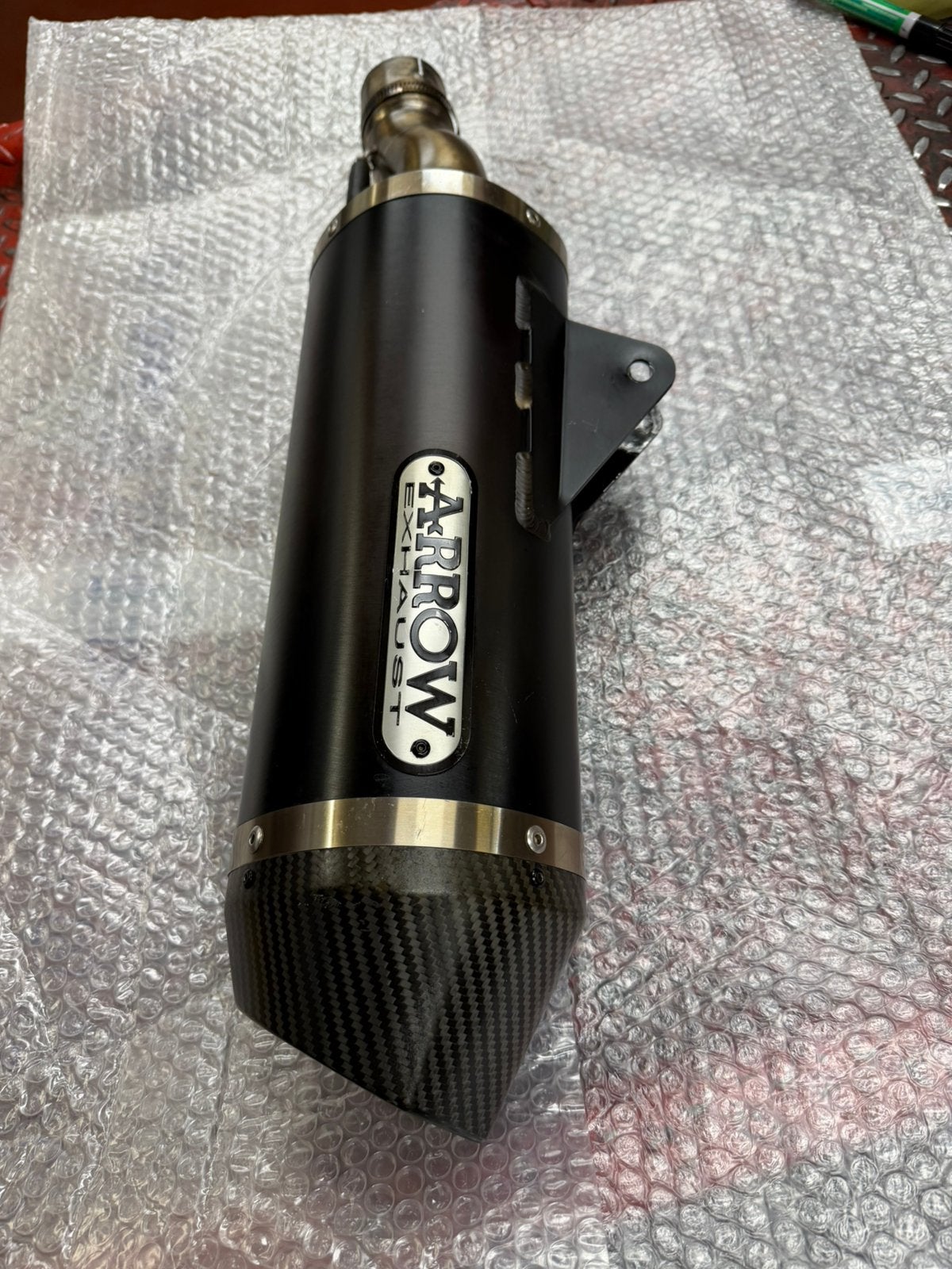 Arrow smcr 690 Husqvarna sm 701 gasgas 700 homologue, Enlèvement ou Envoi
