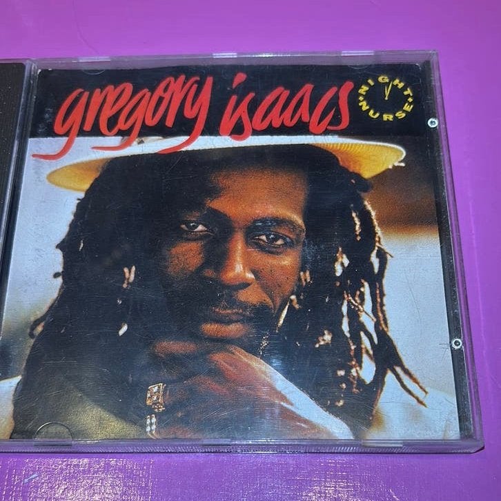 COMME LE NOUVEAU CD GREGORY ISAACS/NIGHT NURSE !, CD & DVD, CD | Reggae & Ska, Enlèvement ou Envoi, Comme neuf