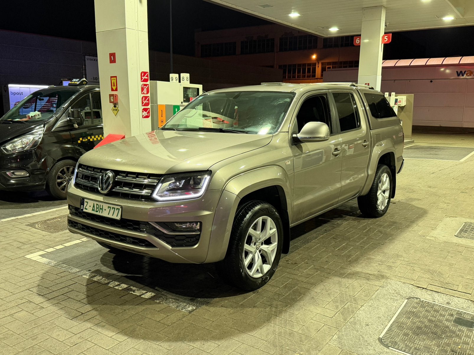 VW Amarok 3.0D 10/2016 Xenon Cam Navi 225PK Euro6, Auto's, Automaat, Euro 6, Bedrijf, Diesel