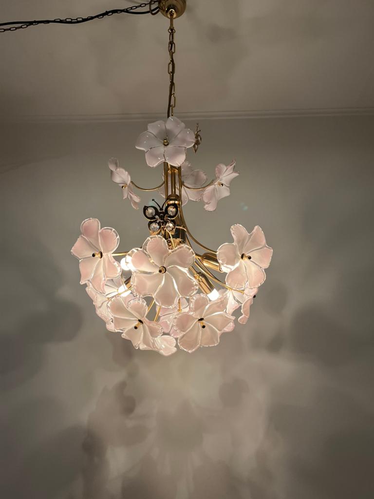 Belle lampe suspendue avec fleurs verre Murano et cristaux, Maison & Meubles, 75 cm ou plus, Verre, Vintage, Comme neuf