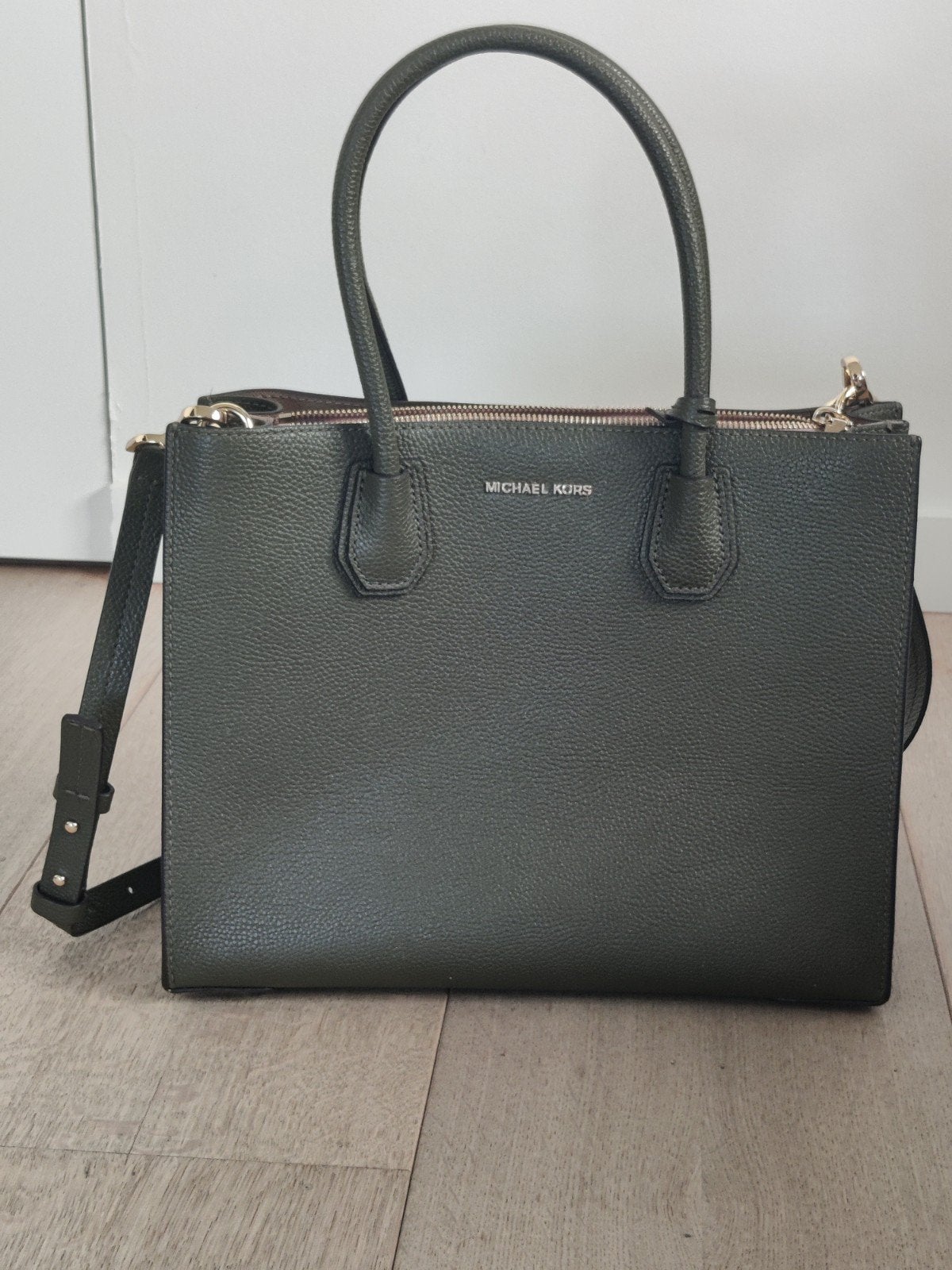 Michael kors handtas, Handtassen en Accessoires, Tassen | Damestassen, Ophalen of Verzenden