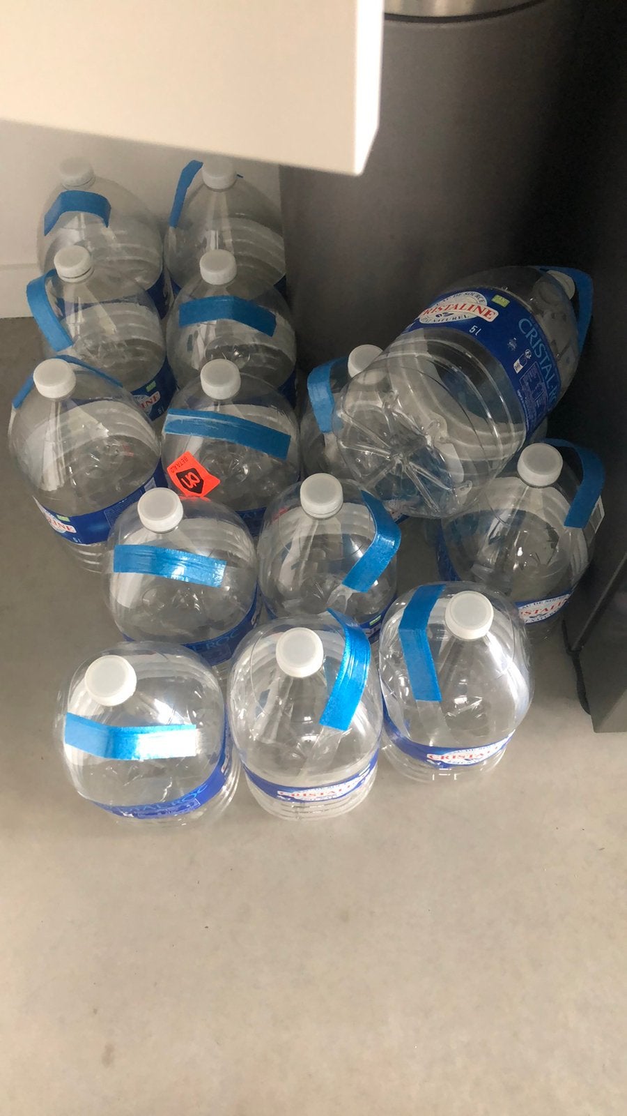 Gratis flessen water, Verzamelen, Glas en Drinkglazen, Ophalen, Gebruikt, Overige typen