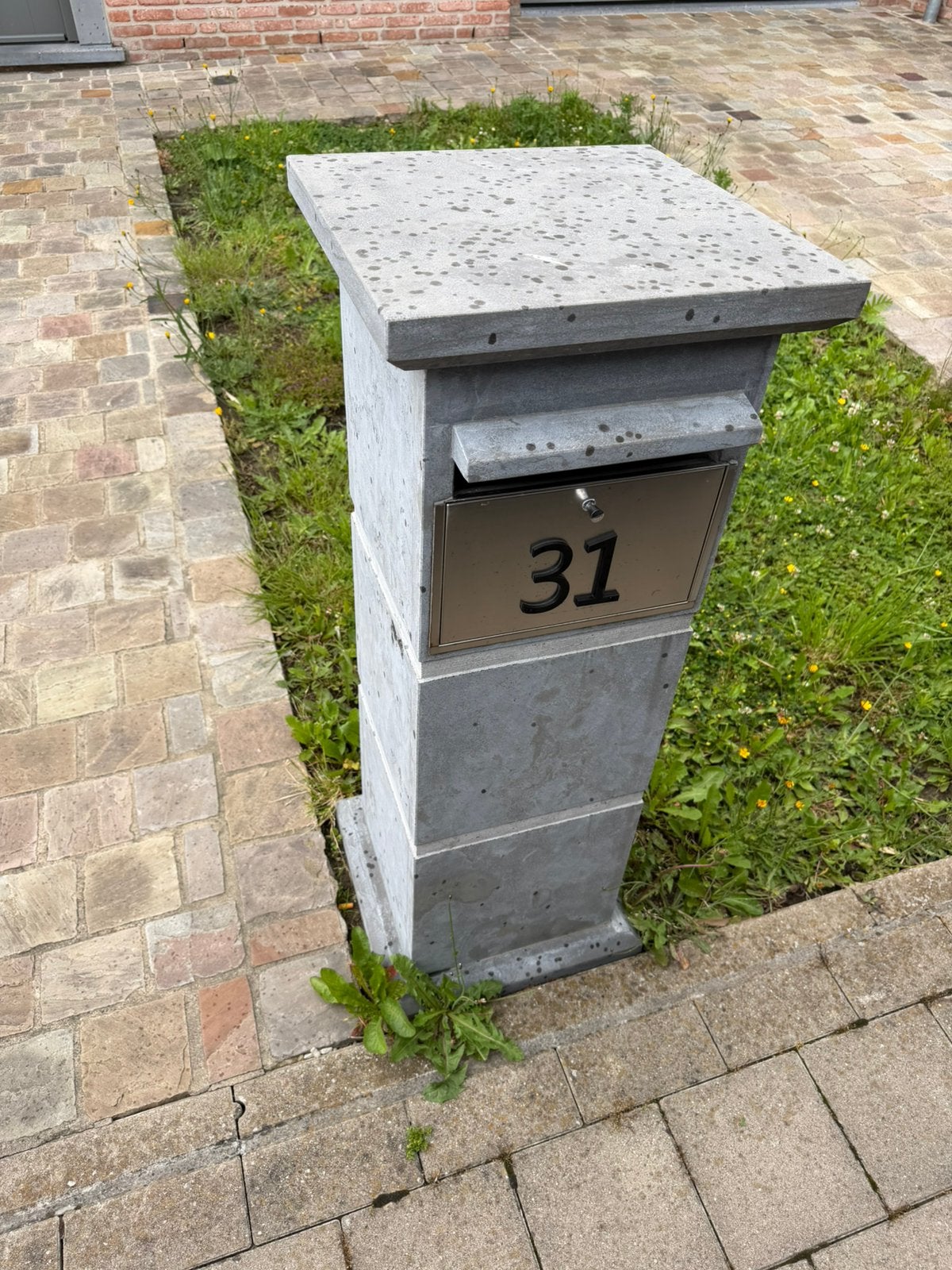 Blauwsteen brievenbus als nieuw!, Jardin & Terrasse, Boîtes aux lettres, Enlèvement, Comme neuf