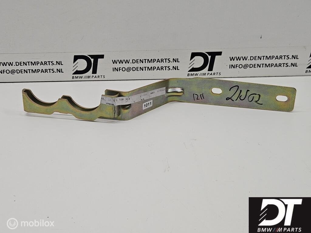 Uitlaat beugel BMW E34 525i M50 AUT 18321728313, Auto-onderdelen, Nieuw, Ophalen of Verzenden