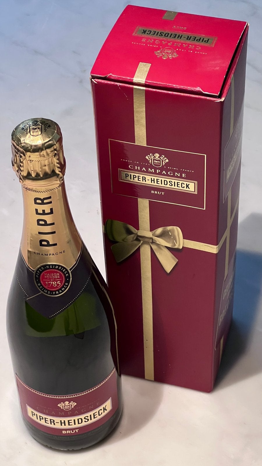 Champagne Piper-Heidsieck Cuvée Brut, 750 ml, coffret cadeau, Collections, Enlèvement, Comme neuf, Champagne