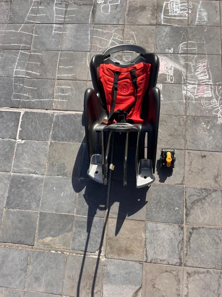 Kinderzitje voor op fiets, Ophalen, Zo goed als nieuw