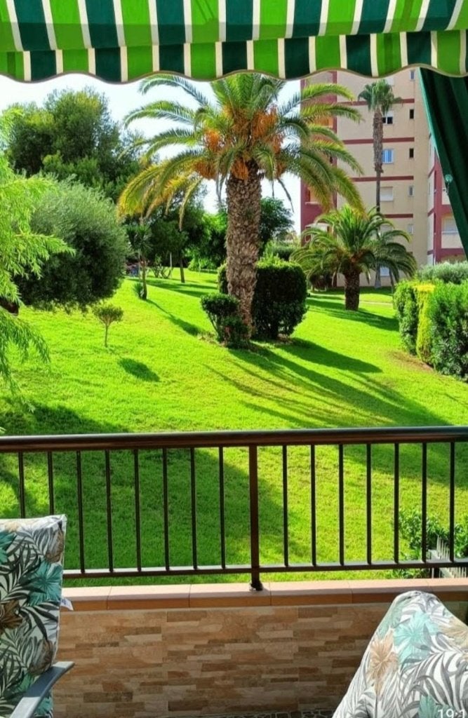 Torrevieja : Réservez à l'avance - 2 chambres - terrasse, Propriétaire, Animaux domestiques acceptés, Costa Blanca, 4 personnes