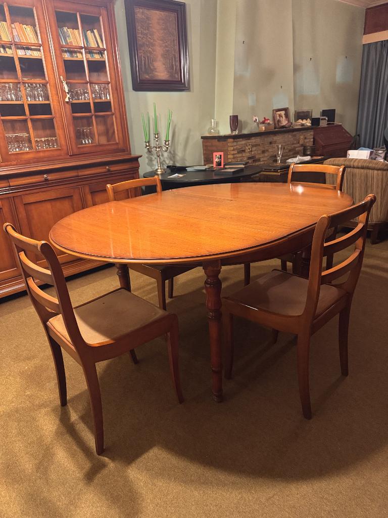 Table à manger ronde extensible avec 5 chaises, Maison & Meubles, Enlèvement, Utilisé, 4 à 6 chaises