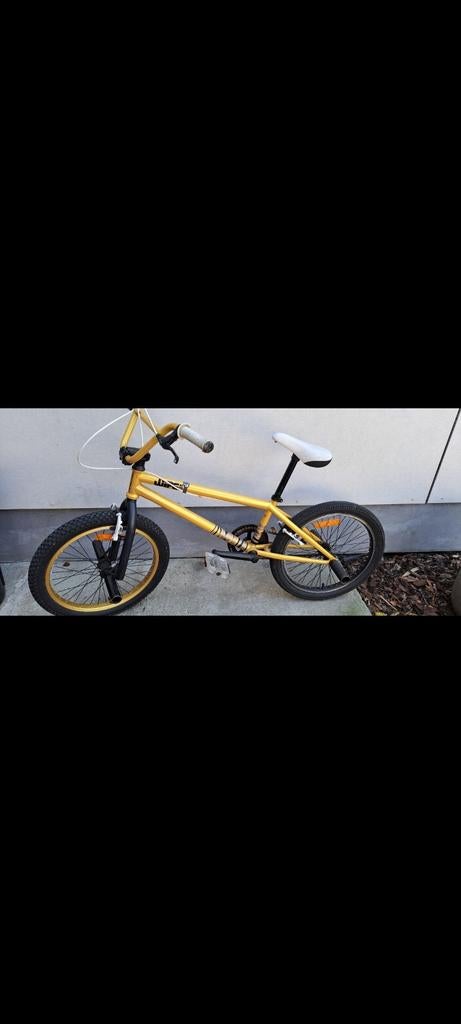 Gele stunt fiets, Ophalen