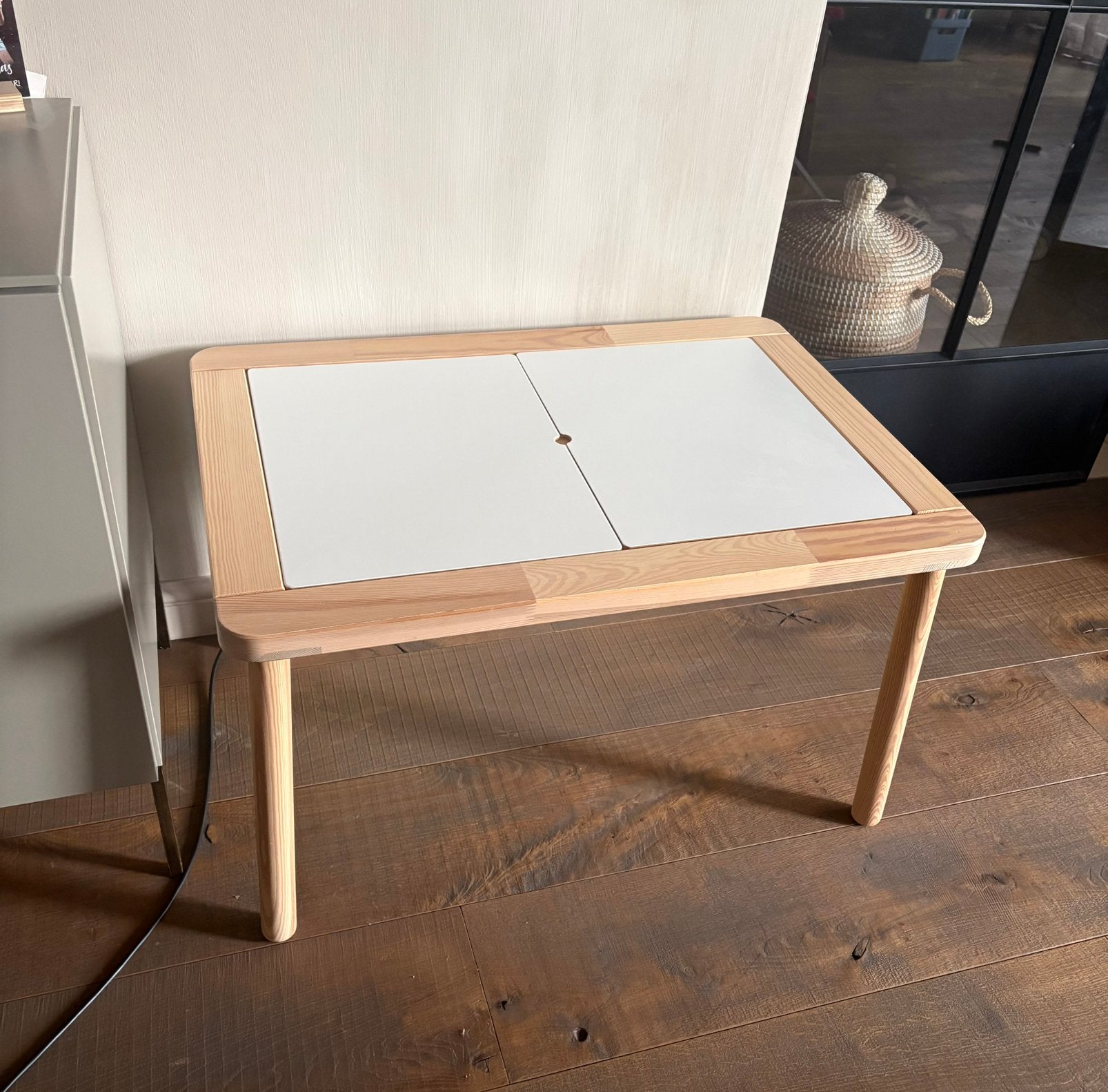 Ikea flisat kindertafel, Enlèvement, Utilisé