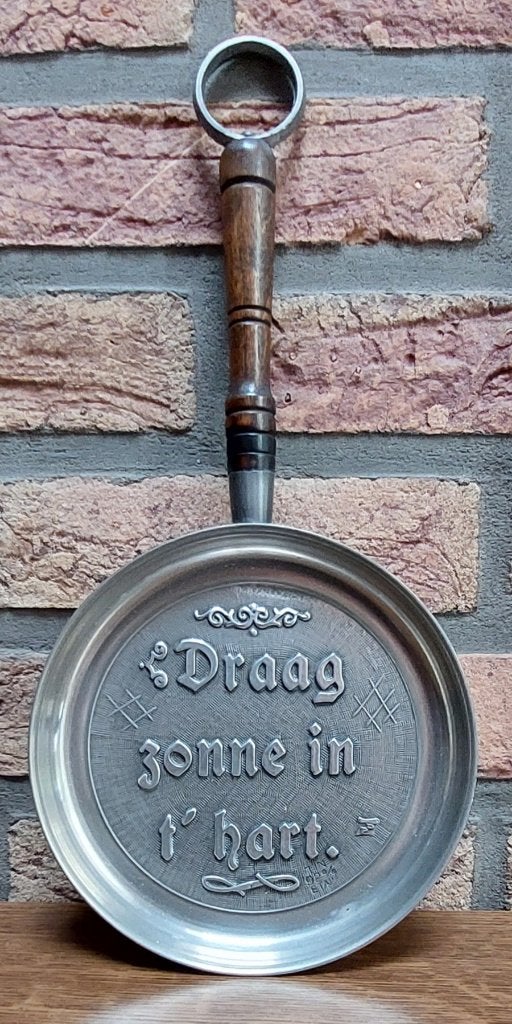 Tin – 4 Spreukenpannetjes - Nostalgische spreken, Ophalen, Metaal, Zilver, 14 cm