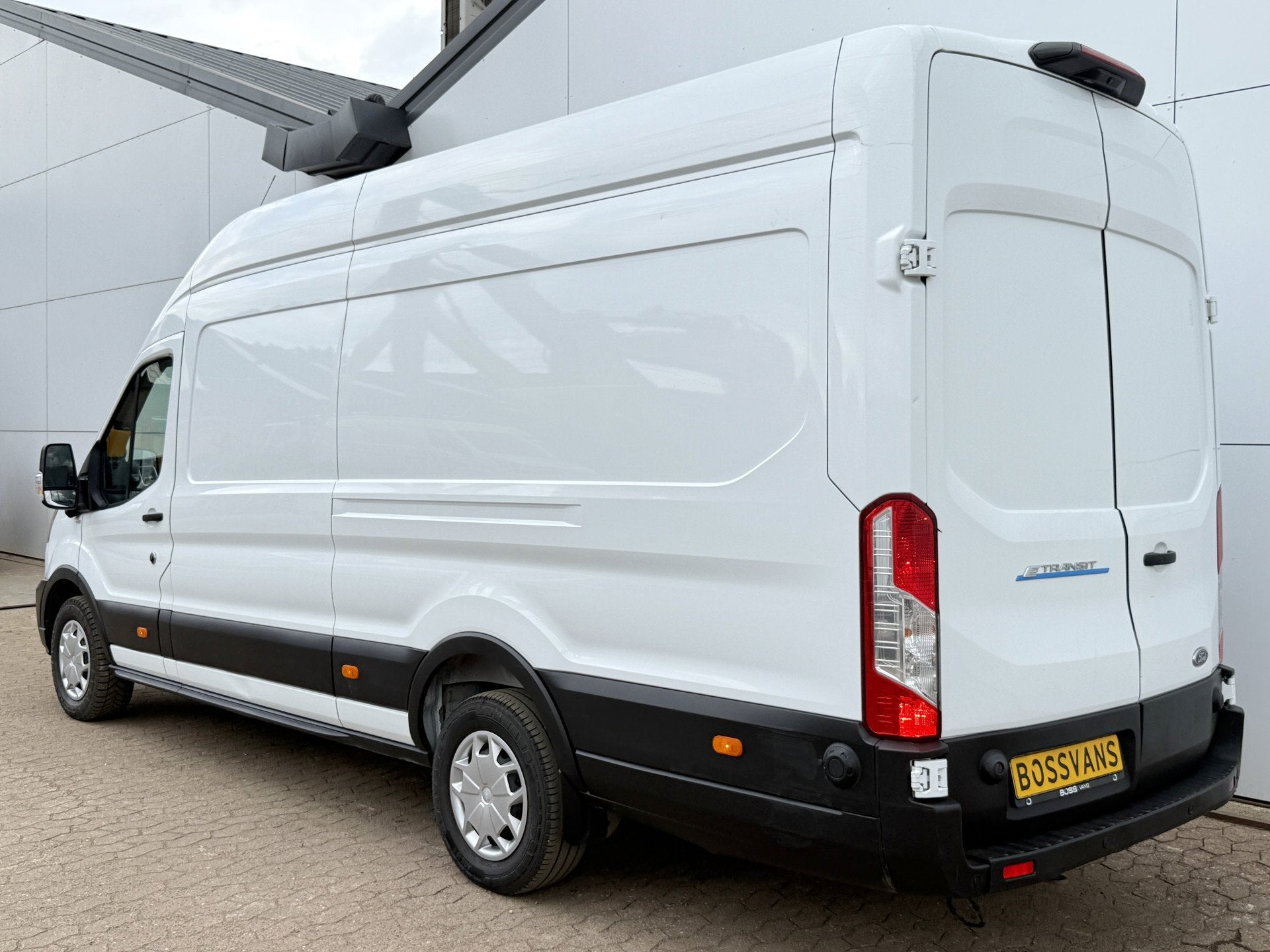 Ford E-Transit 68kWh L4H3 316km WLTP BEV Snelladen Carplay C, Autos, Achat, 135 kW, Entreprise, 3 places