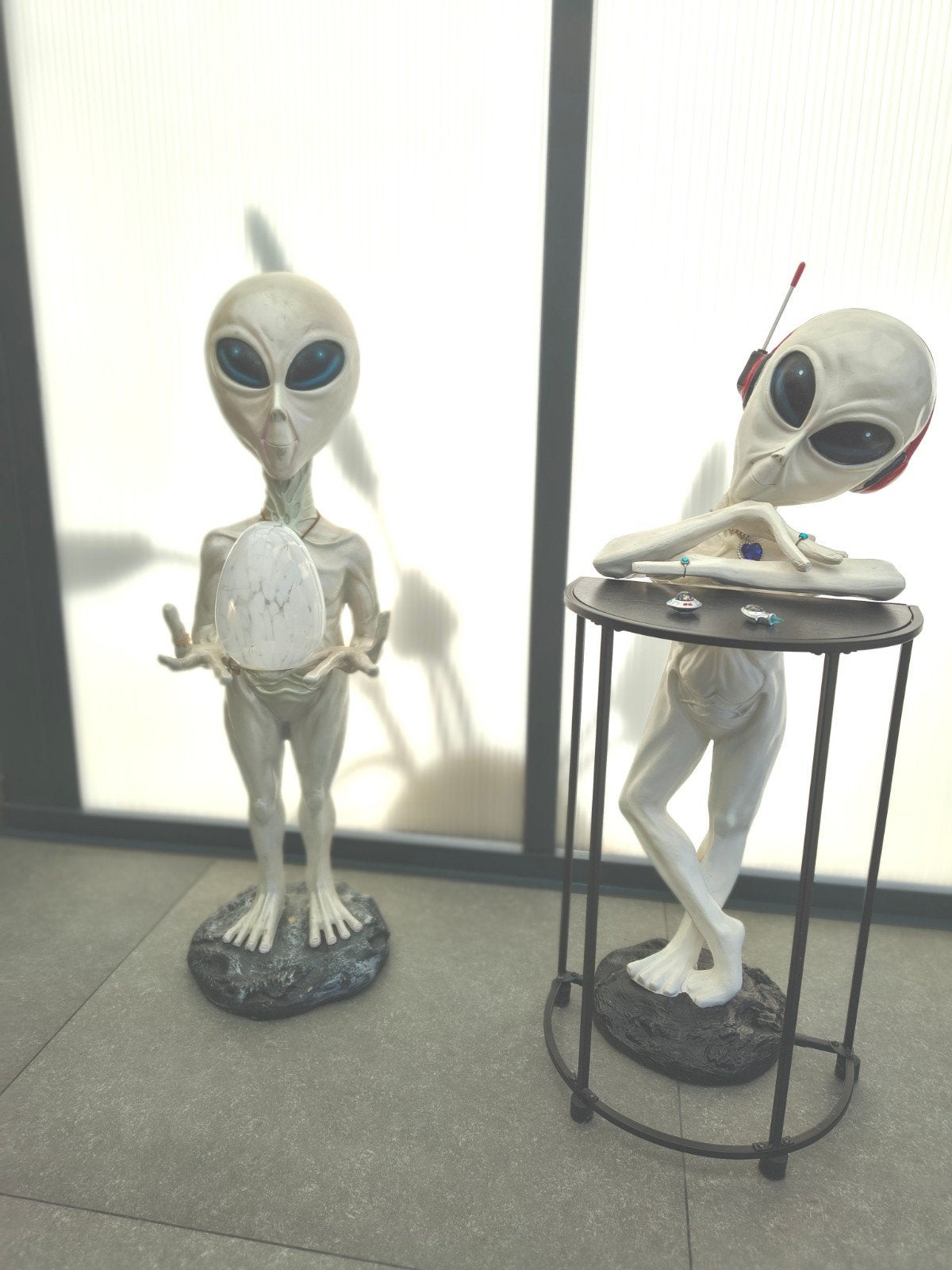 alien's collectors items, Ophalen