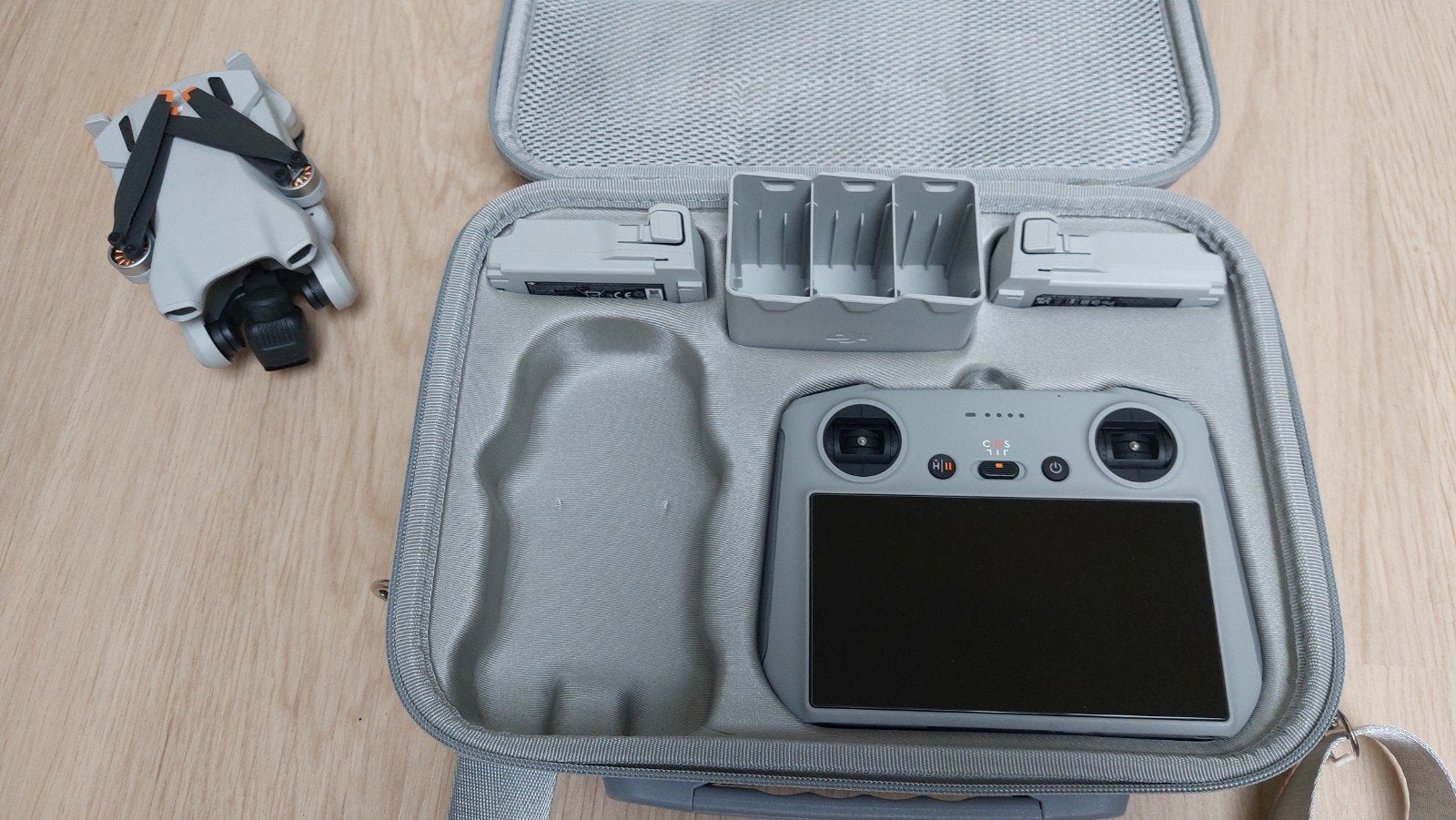 DJI Mini 3 + accessoires, Audio, Tv en Foto, Drones, Ophalen of Verzenden, Zo goed als nieuw, DJI
