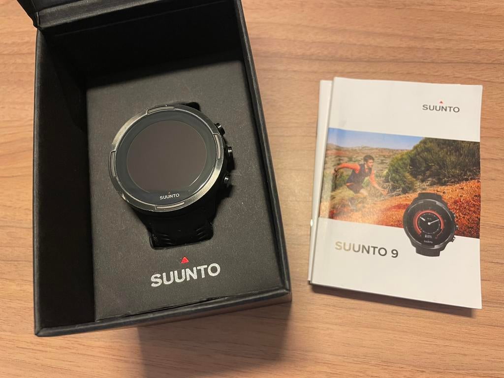 Suunto 9baro, Handtassen en Accessoires, Sporthorloges, Ophalen of Verzenden, Gebruikt, Zwart