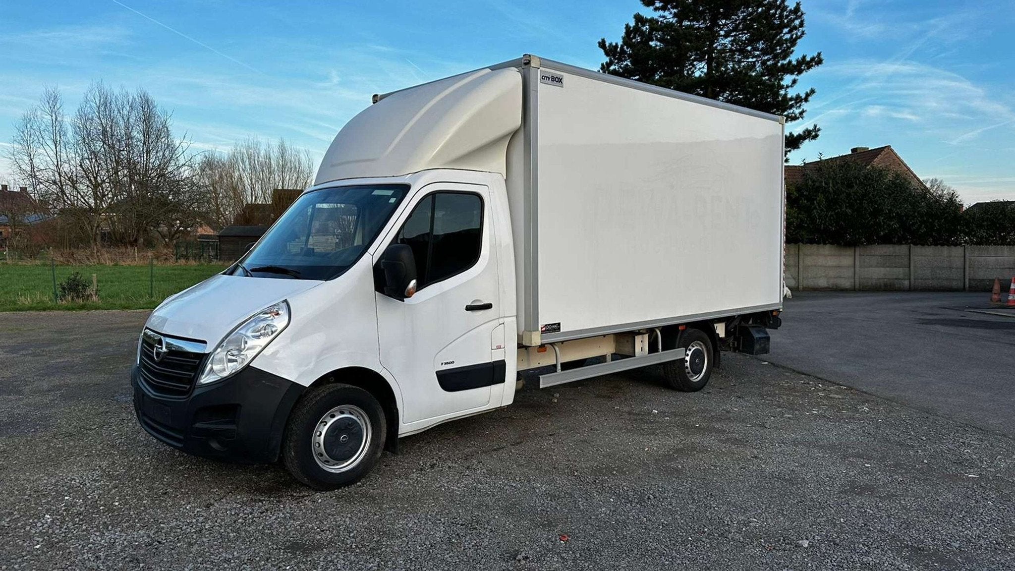 Opel Movano 2.3d Meubelbak bj. 2016 128.982km Euro 5, Auto's, Opel, Bedrijf, Grijs, Radio, 2 deurs