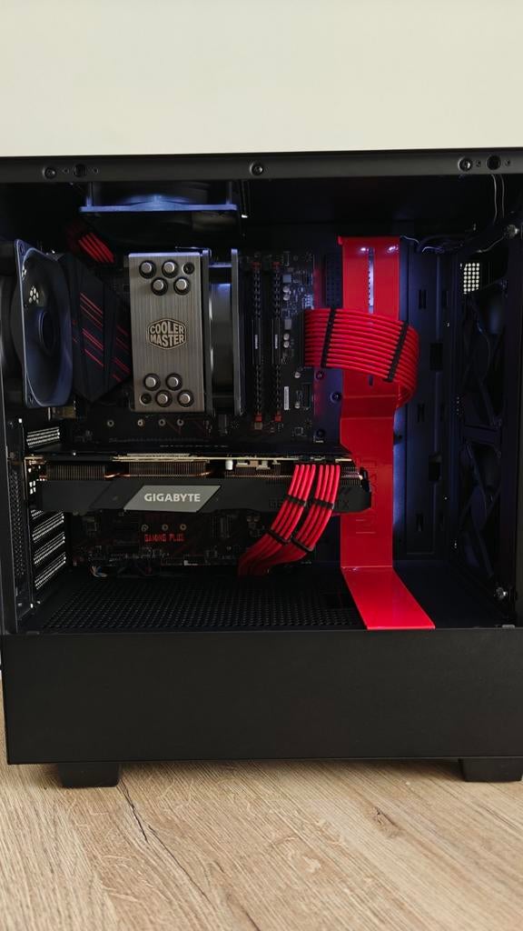 Black & Red RTX Gaming PC, Informatique & Logiciels, Ordinateurs de bureau, Comme neuf, 4 Ghz ou plus, SSD, 16 GB, Avec carte vidéo