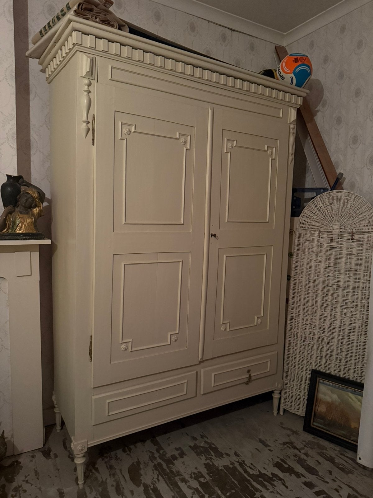 Oude Frans houten kast antiek wit, Antiek en Kunst, Ophalen