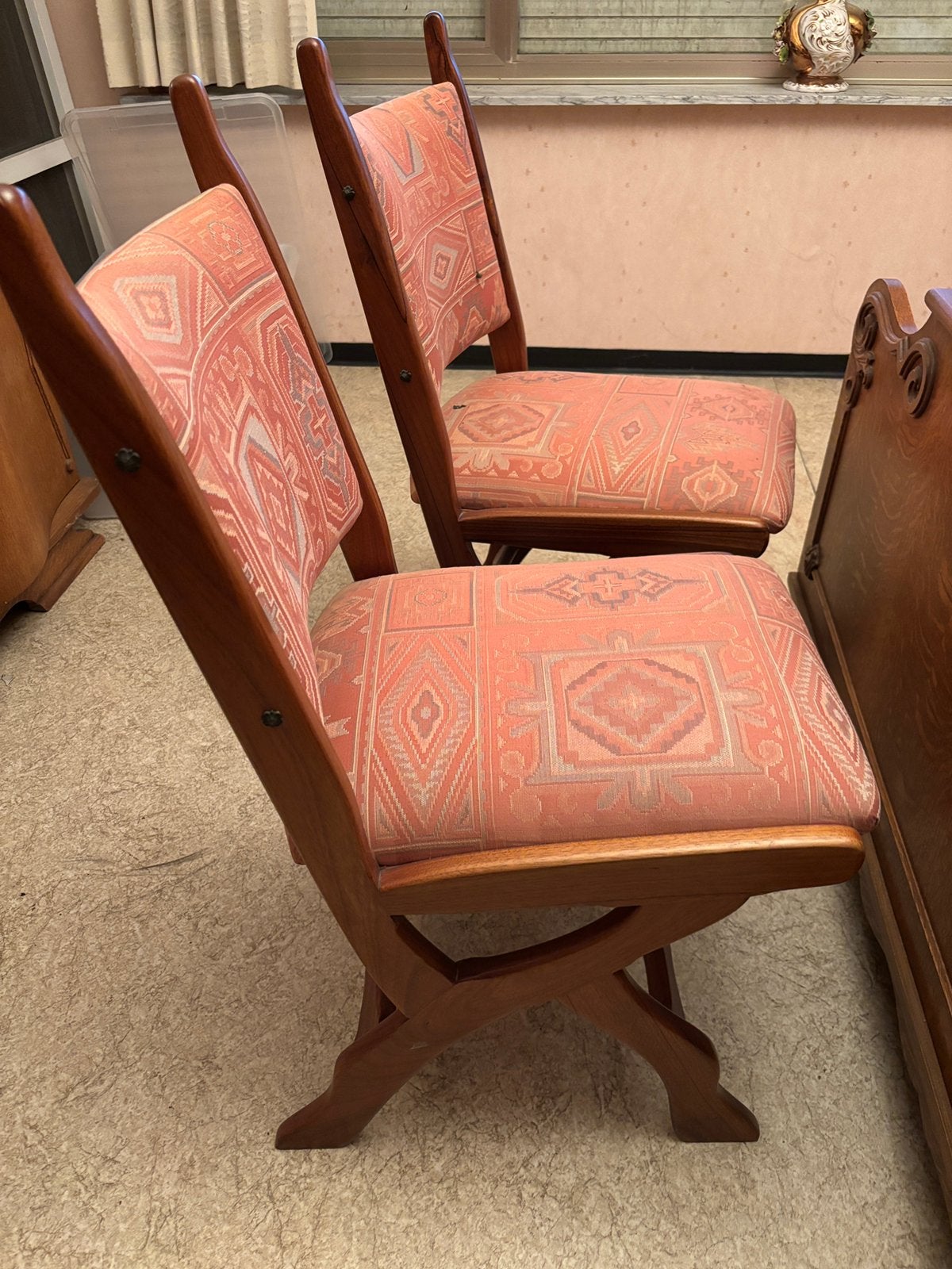 Set van 5 beklede stoelen uit notenhout (per 4 ook mogelijk), Antiek en Kunst, Ophalen